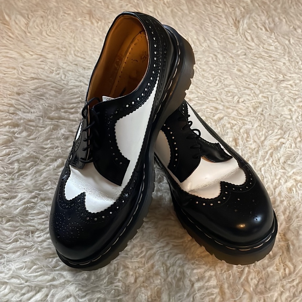 VINTAGE 3989 Dr. Martens Leather “Bex" Brogue Wingtip USM 10 Made in England
